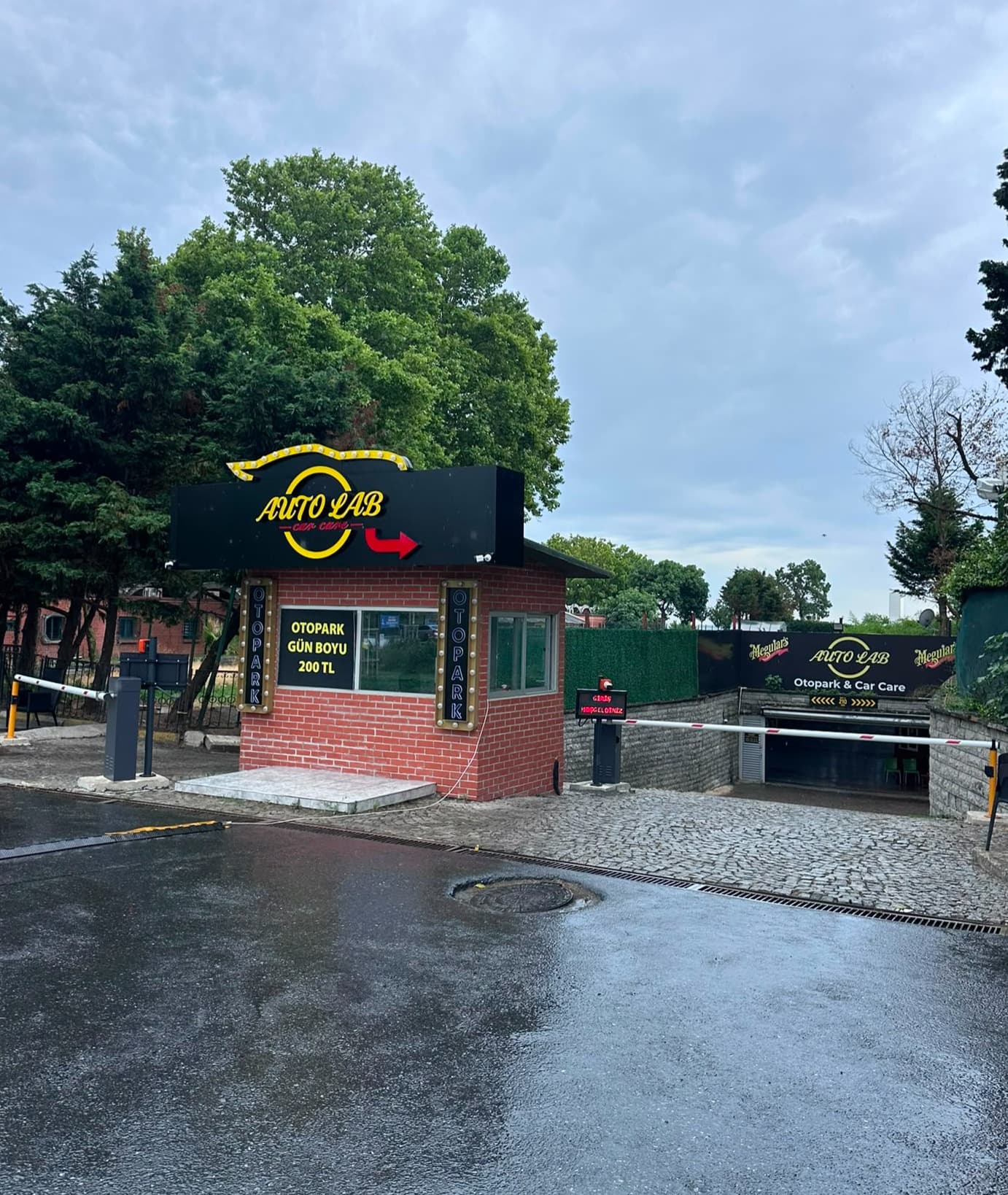 AUTOLAB FLORYA MEGUİARS OTO YIKAMA - BAKIRKÖY / İSTANBUL