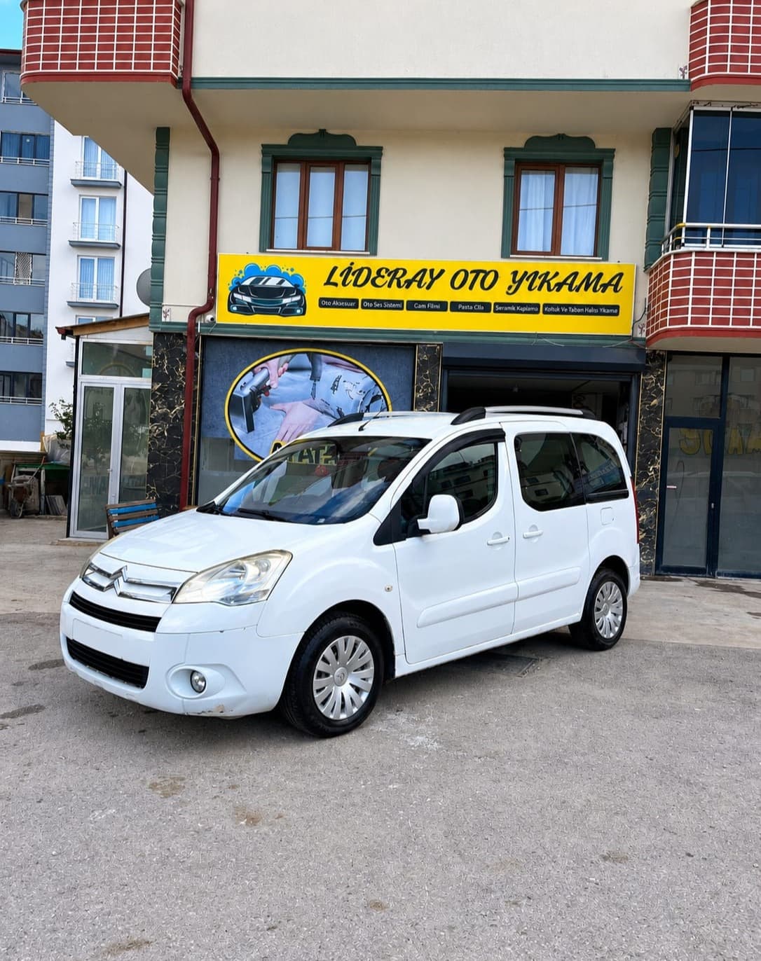 LİDERAY OTO GARAGE OTO YIKAMA - MERKEZ / BAYBURT