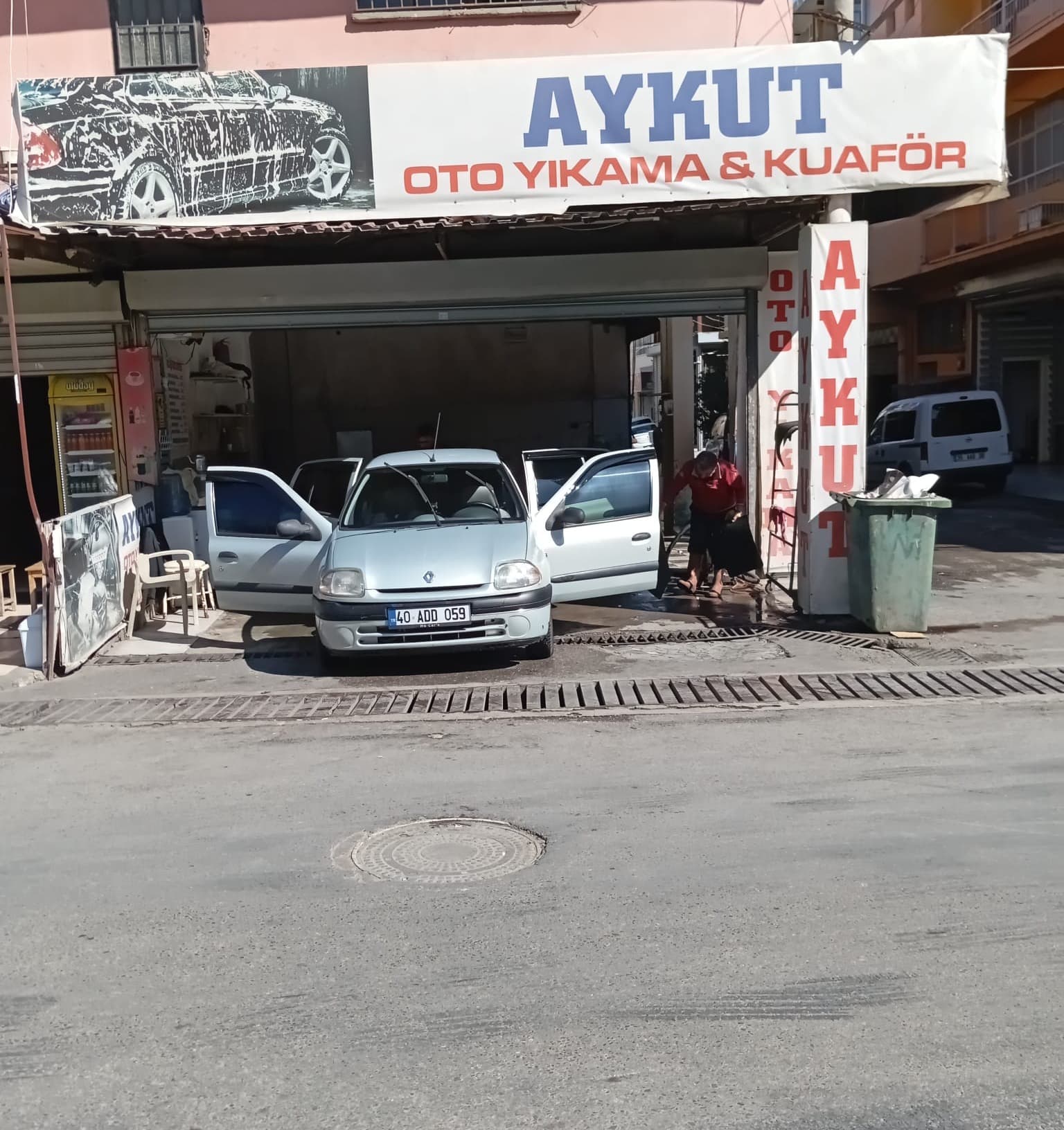 AYKUT OTO YIKAMA - KARABAĞLAR / İZMİR